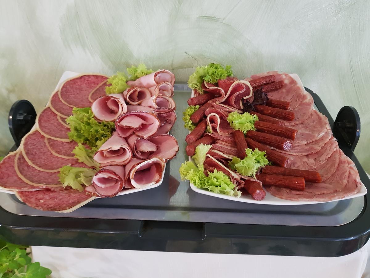 Hotel Lorenzo 克拉科夫 外观 照片