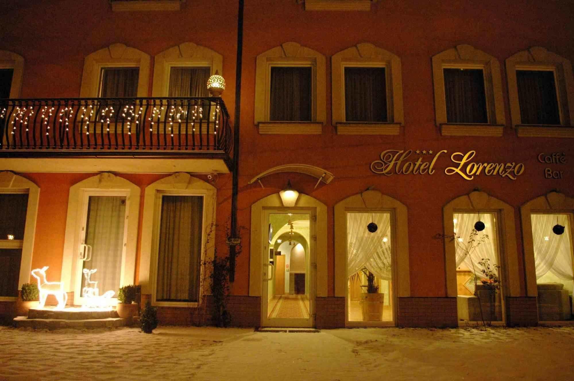 Hotel Lorenzo 克拉科夫 外观 照片